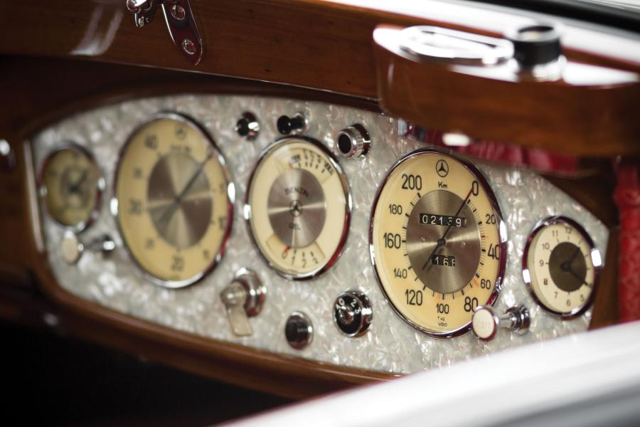  Mercedes-Benz 500K/540K Cabriolet A 1935 года  (фото 9 из 10)